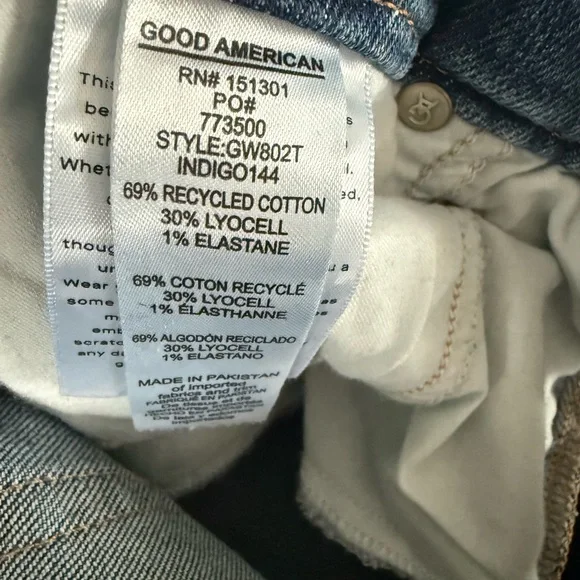 Good American Distressed Skinny Jeans - Picture 4 of 4